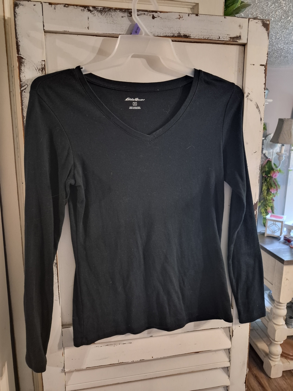 Eddie Bauer Black V-Neck Long Sleeve Tee
